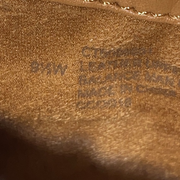 Comfortiva  Memory Foam Comfort size 9.5 Black Ankle Booties Leather  clean - Picture 3 of 15